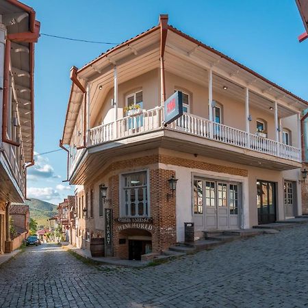 Hotel History • Სასტუმრო Ისტორია シグナギ エクステリア 写真