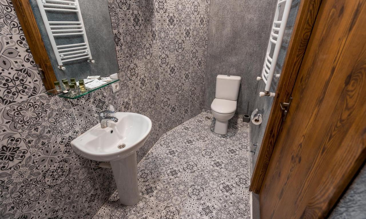 Hotel History • Სასტუმრო Ისტორია シグナギ エクステリア 写真