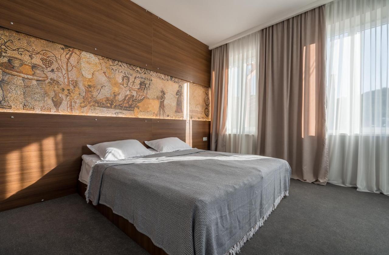 Hotel History • Სასტუმრო Ისტორია シグナギ エクステリア 写真