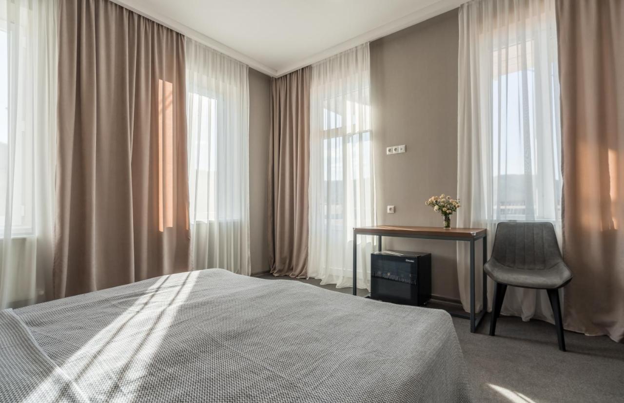 Hotel History • Სასტუმრო Ისტორია シグナギ エクステリア 写真
