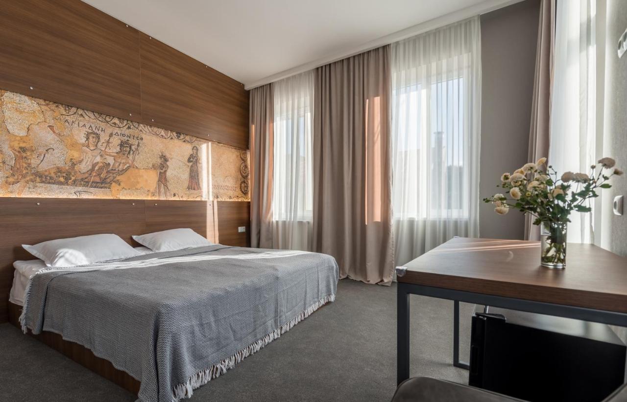 Hotel History • Სასტუმრო Ისტორია シグナギ エクステリア 写真