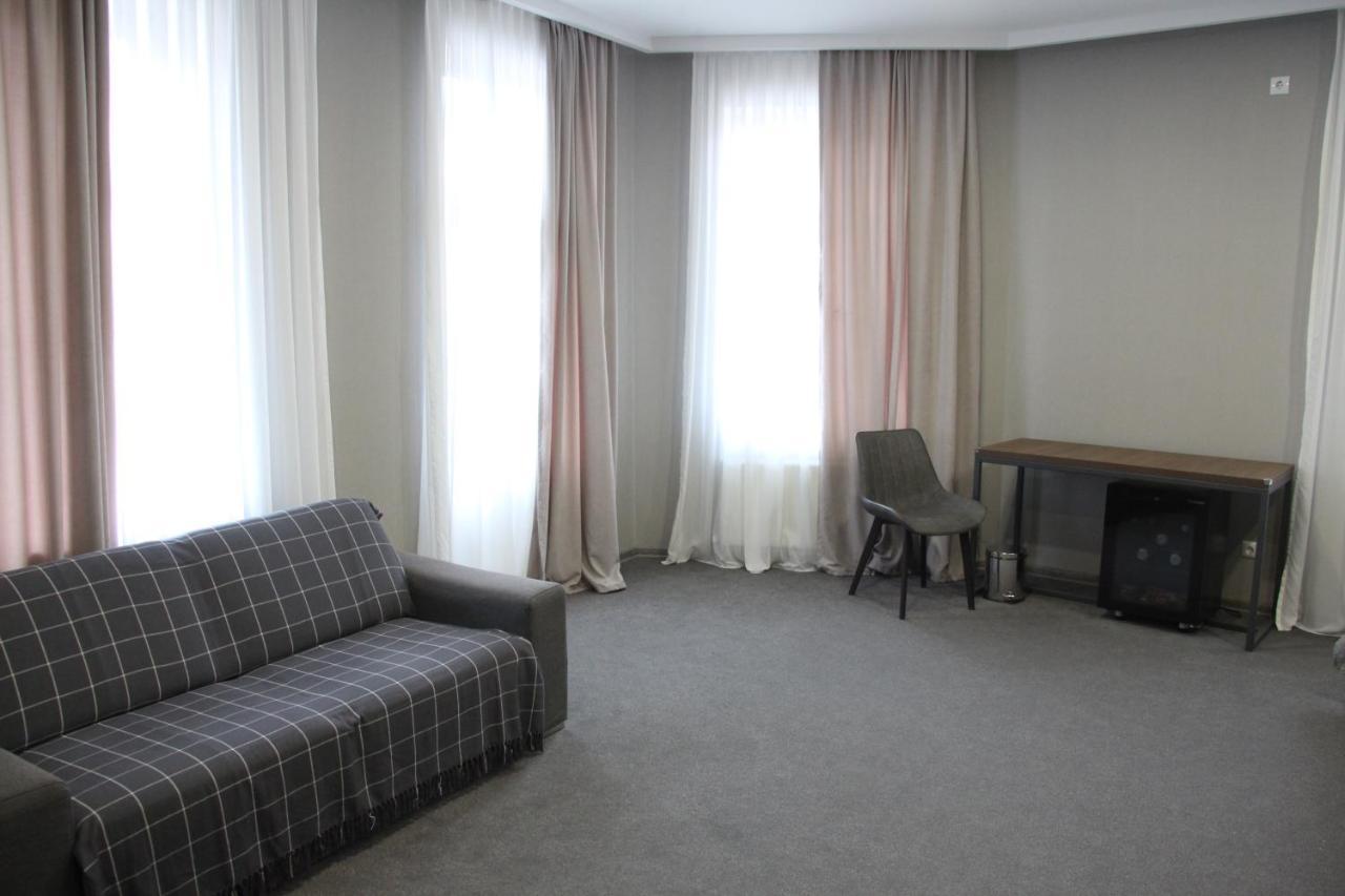 Hotel History • Სასტუმრო Ისტორია シグナギ エクステリア 写真