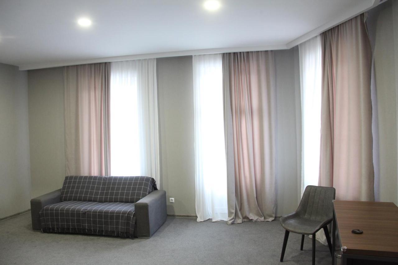 Hotel History • Სასტუმრო Ისტორია シグナギ エクステリア 写真