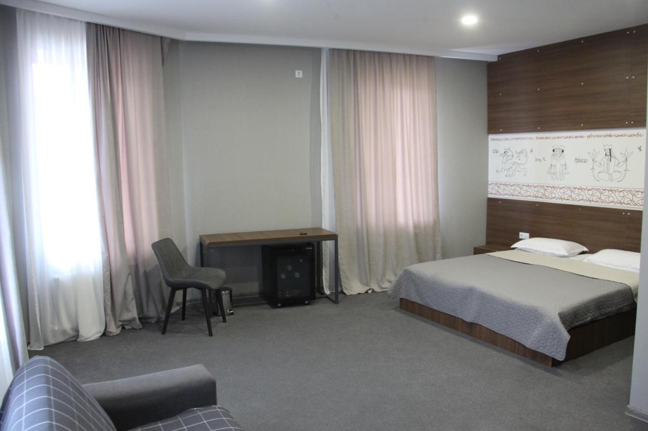 Hotel History • Სასტუმრო Ისტორია シグナギ エクステリア 写真