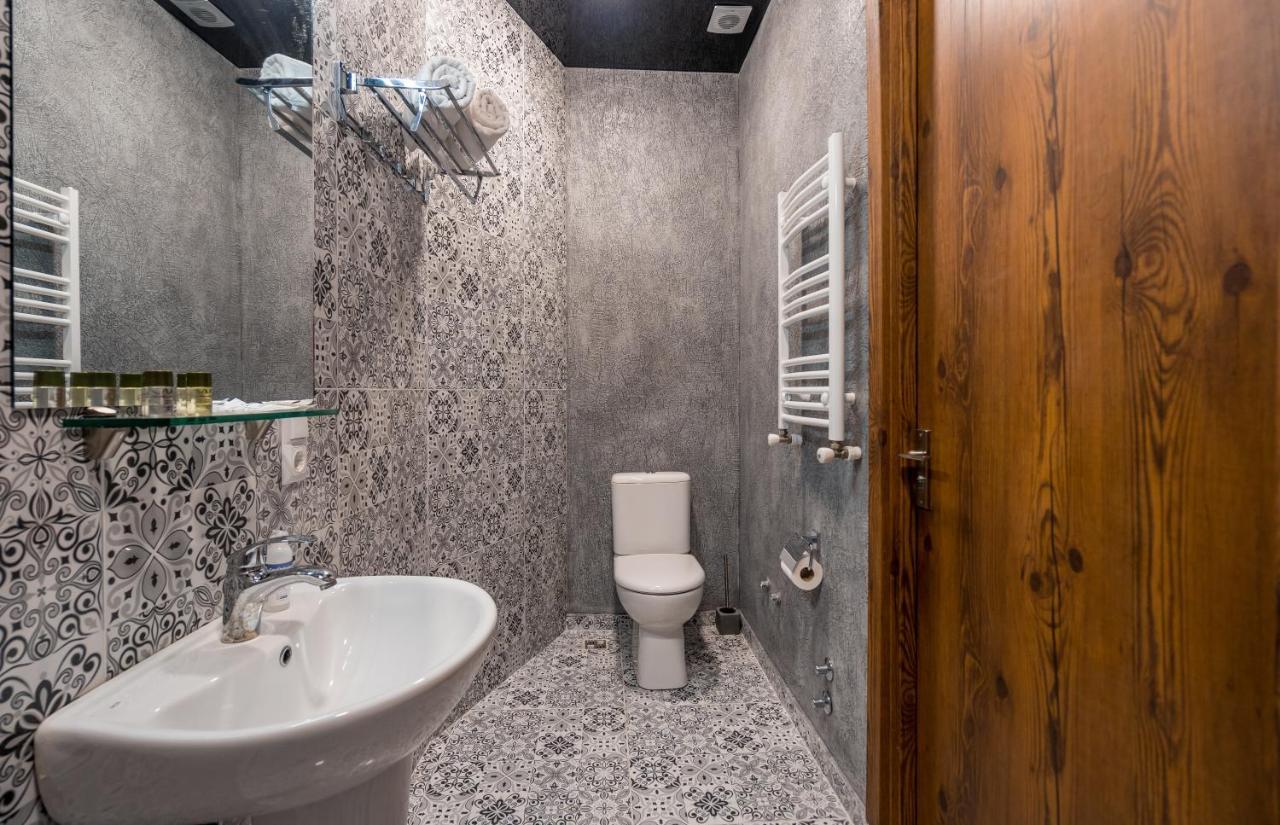 Hotel History • Სასტუმრო Ისტორია シグナギ エクステリア 写真