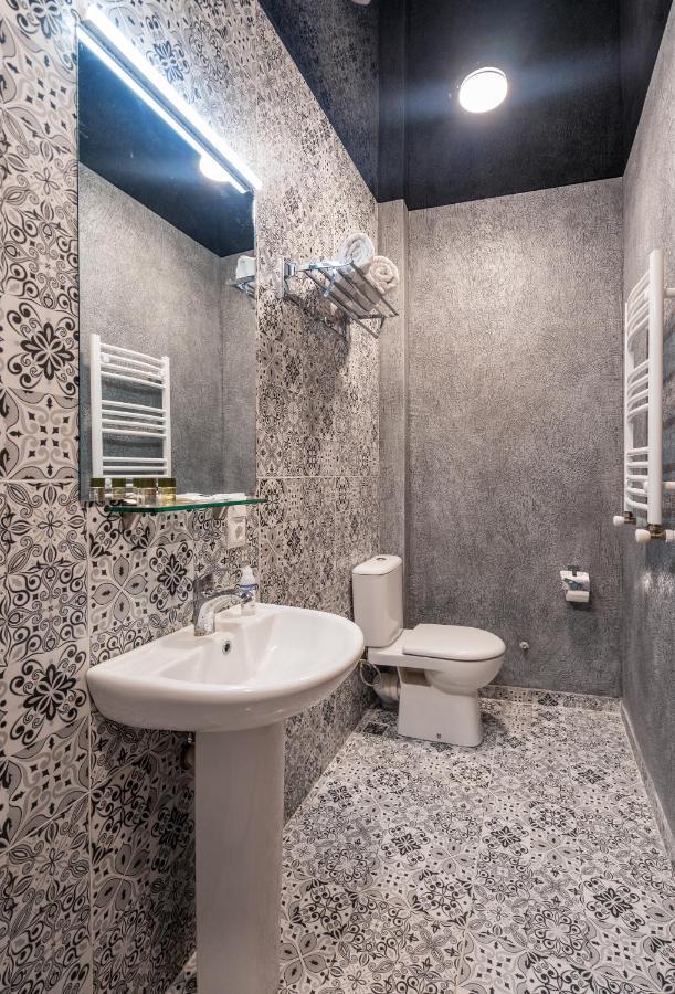 Hotel History • Სასტუმრო Ისტორია シグナギ エクステリア 写真