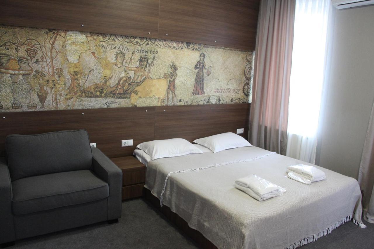 Hotel History • Სასტუმრო Ისტორია シグナギ エクステリア 写真